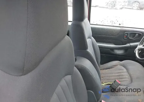 2003 Chevrolet S-10 Ls из США, поврежденный, VIN 1GCCS19H938271991